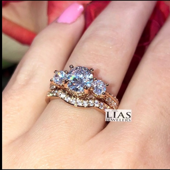 New 18k rose gold wedding ring set - Picture 2 of 3